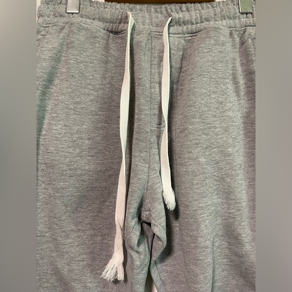 Urban Outfitters Men’s  Grey Joggers - Medium - Picture 4 of 9